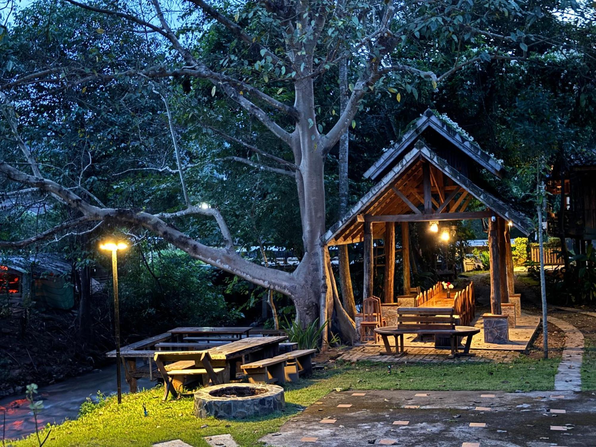 Ban Kaew Mo Ra Glamping & Restaurant Otel Pang Mapha Dış mekan fotoğraf