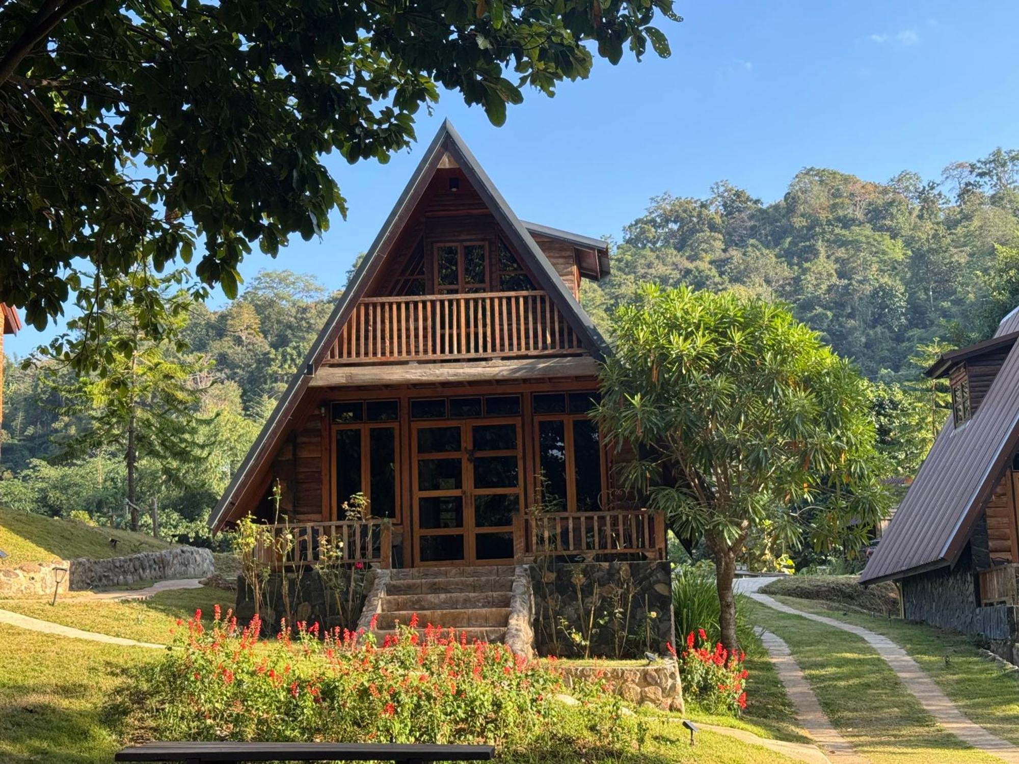 Ban Kaew Mo Ra Glamping & Restaurant Otel Pang Mapha Dış mekan fotoğraf